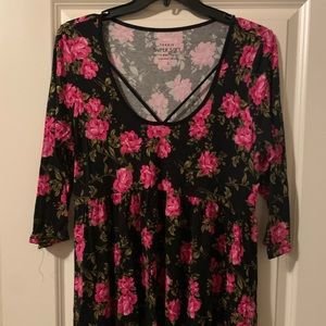 Torrid size 1 knit baby doll floral top.